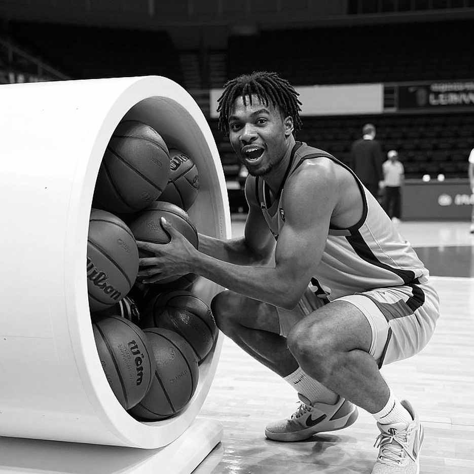 Kings từ bỏ Sabonis: Cuộc cách mạng trẻ hóa bắt đầu từ một quyết định tàn nhẫn Kings từ bỏ Sabonis: Cuộc cách mạng trẻ hóa bắt đầu từ một quyết định tàn nhẫn