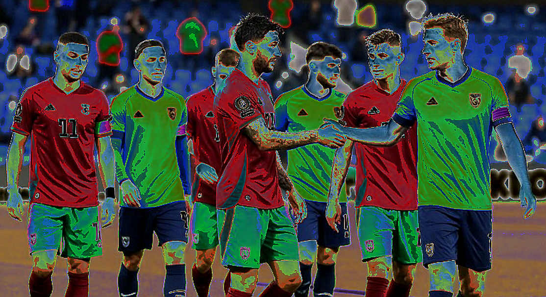 Brentwood Town: Khi Barry Hearn ký một bản hợp đồng năm năm ở tuổi 78