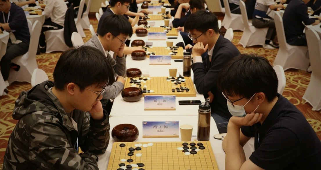 Yagiz Kaan Erdogmus: 2716 Elo, kỷ lục trẻ nhất lịch sử và bản án dữ liệu của cờ vua Thổ Nhĩ Kỳ Yagiz Kaan Erdogmus: 2716 Elo, kỷ lục trẻ nhất lịch sử và bản án dữ liệu của cờ vua Thổ Nhĩ Kỳ